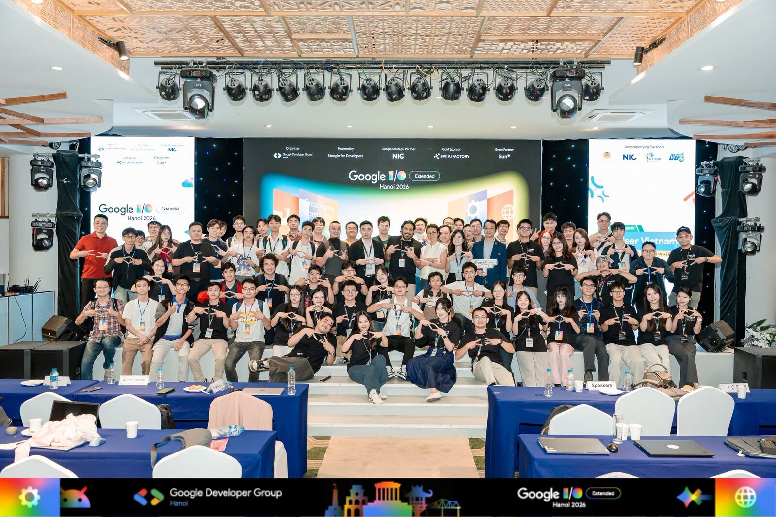Everyone at Google I/O Extended Hanoi 2026 on stage for the closing group photo